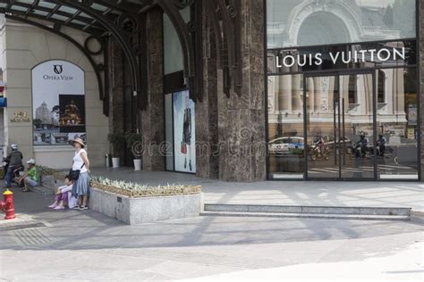 ví louis vuitton nam|louis vuitton ho chi minh.